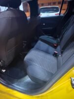 PEUGEOT 208 – Image 6